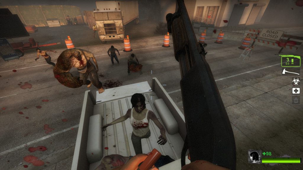 Luôn ưu tiên xử lý special infected trước