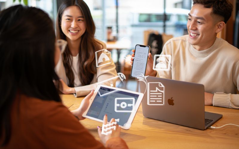 What is AirDrop on iPhone? Definitive Guide to Features, Setup, and Troubleshooting for 2025 2 Sharing photos, contacts, documents, and links instantly between Apple devices using AirDrop.